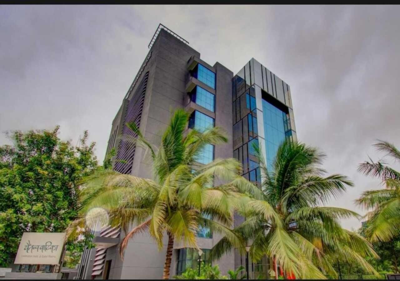 The Park Infinity Hotel Surat Exterior photo